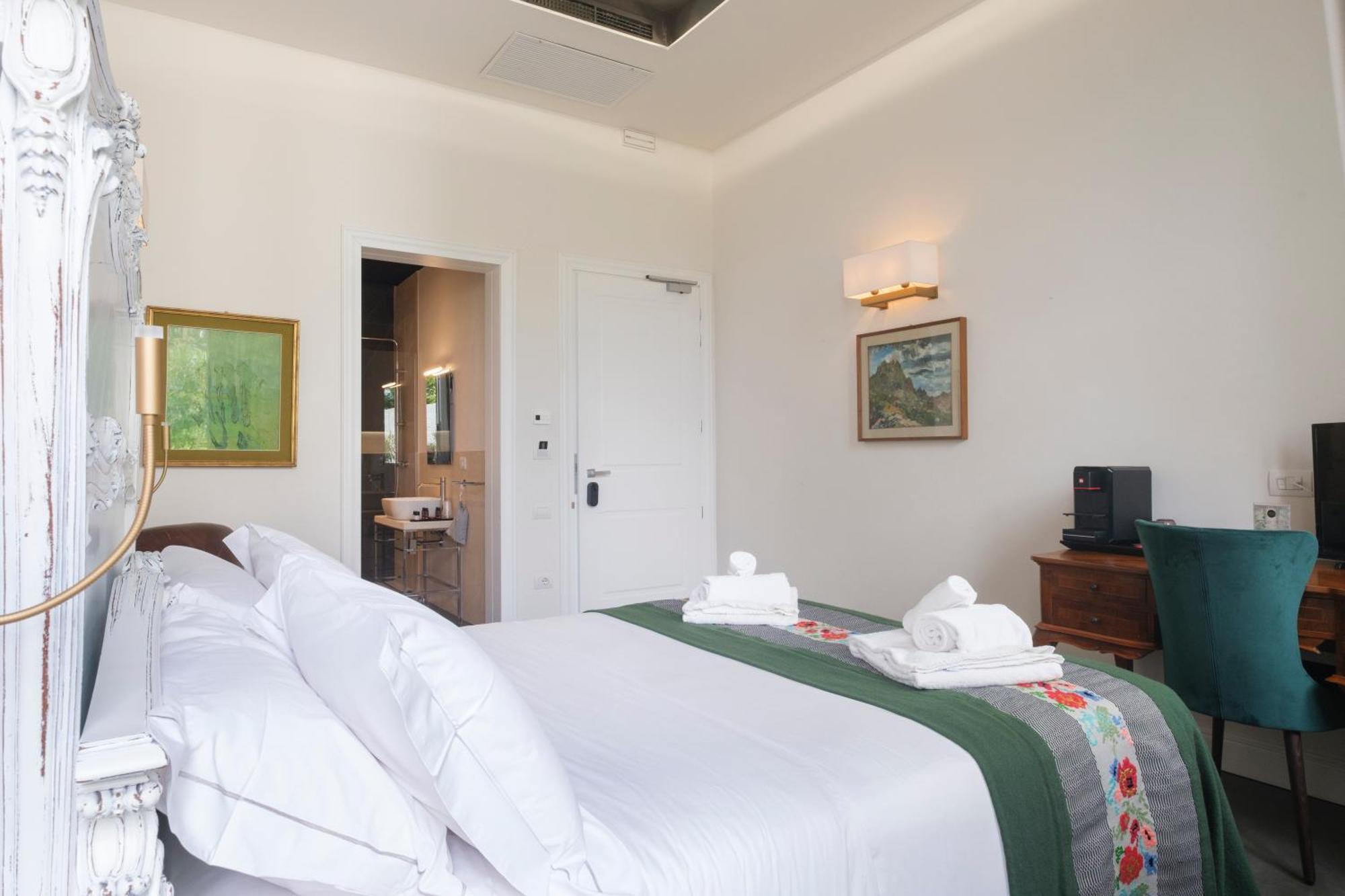 Kemani Villa Sara Olbia Oda fotoğraf